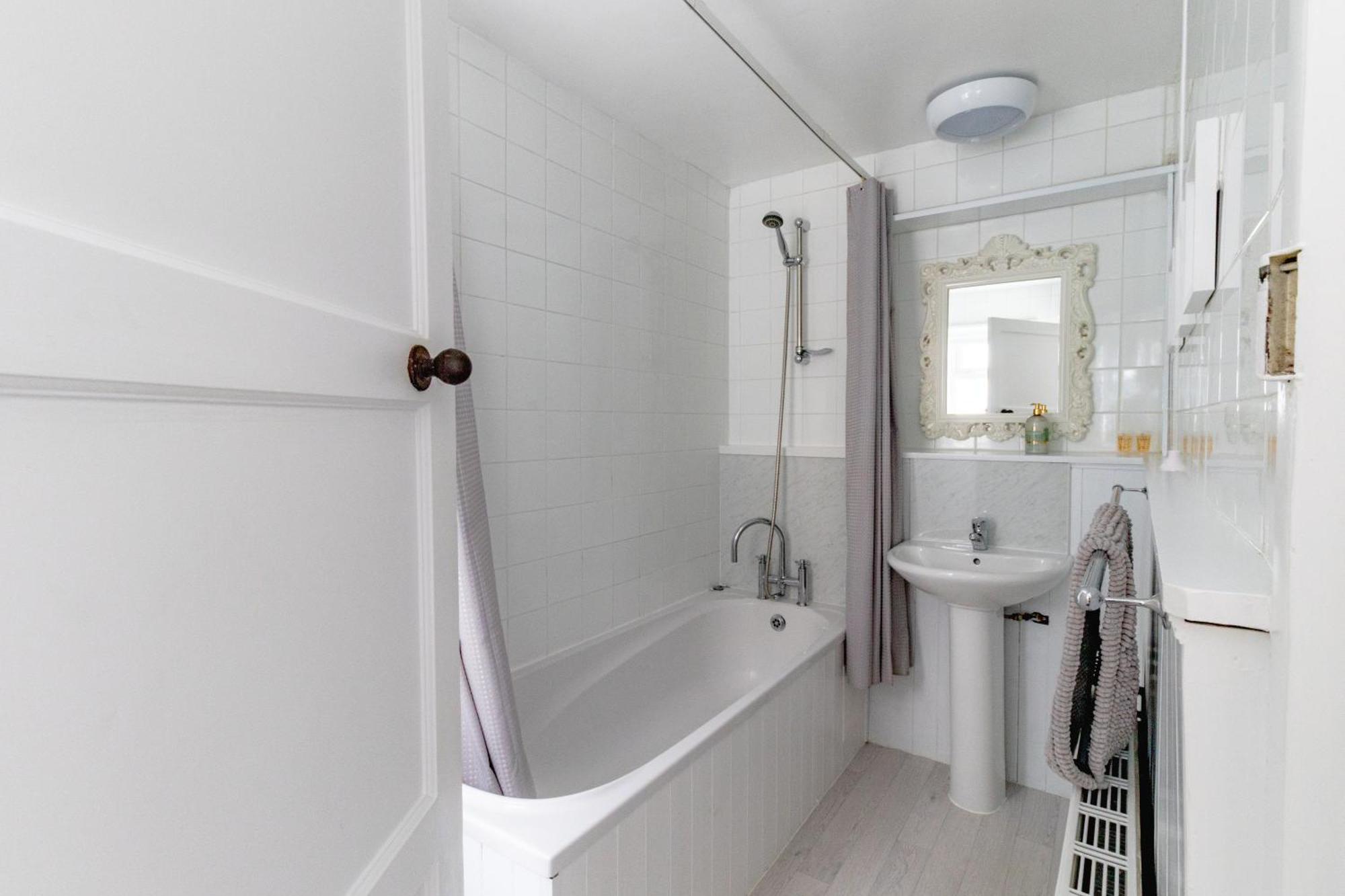 Fabulous, Vibrant, Town House, Central Bath Road Cheltenham Exteriör bild
